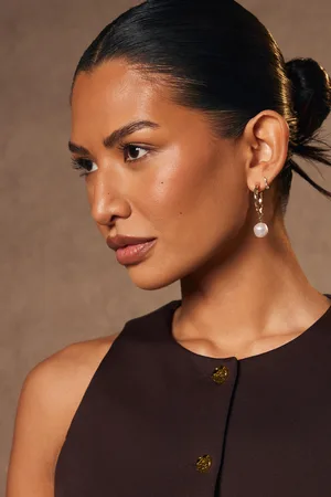 Quiz Pearl Textured Hoop Earrings