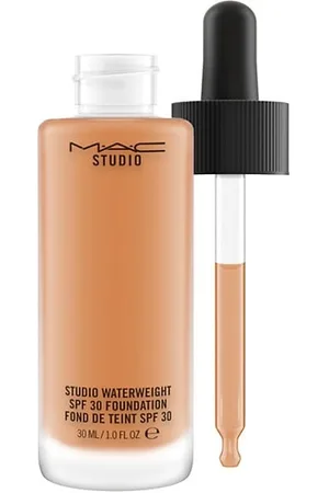 Mac Studio Waterweight SPF 30 Foundation