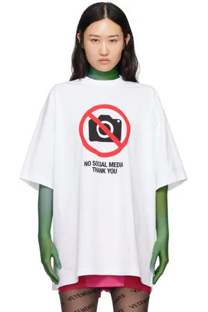 Vetements No Social Media