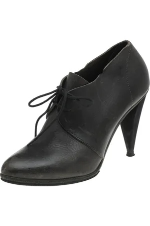 Balenciaga Leather Pointed Toe Lace Up Ankle Boots Size 39