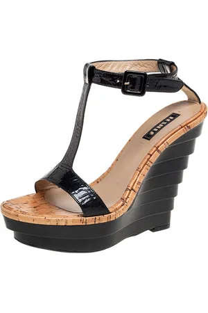 LE SILLA Patent Leather T-Strap Wedge Sandals Size 37.5