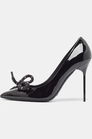 Burberry Patent Vaughan Pointed Toe Pumps Size 40