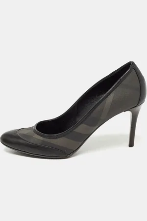Burberry Check Canvas and Leather Round Toe Pumps Size 39