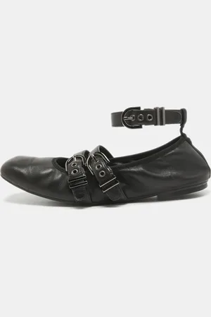 Stuart Weitzman Leather Bolshoi Buckle Detail Ballet Flats Size 40