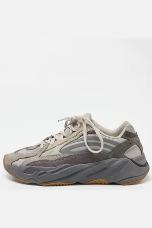 adidas Suede and Mesh Boost 700 V2 Tephra Sneakers Size 40 2/3