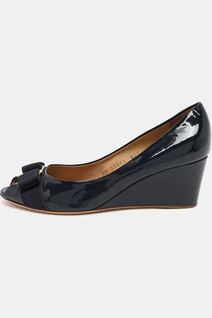 Salvatore Ferragamo Patent Leather Vara Bow Wedge Pumps Size 37.5