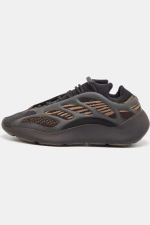 adidas /Black Knit Fabric and Rubber 700 V3 Clay Sneakers Size 43 1/3