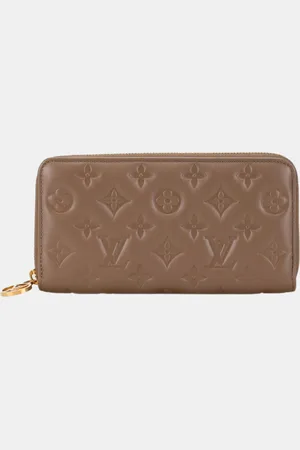 LOUIS VUITTON Leather Monogram Zippy Wallet