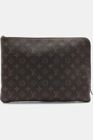 LOUIS VUITTON Monogram Etuille Voyage MM Bag