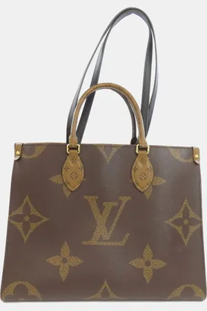 LOUIS VUITTON Giant Monogram Canvas On The Go Mm Tote Bag