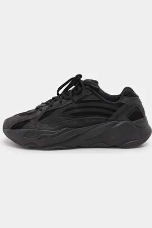 adidas Suede and Mesh Boost 700 "Vanta" Low Top Sneakers Size 40 2/3