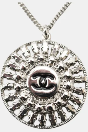 CHANEL Motif CC Pendant Chain Necklace