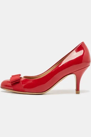 Salvatore Ferragamo Patent Leather Vara Bow Pumps Size 35