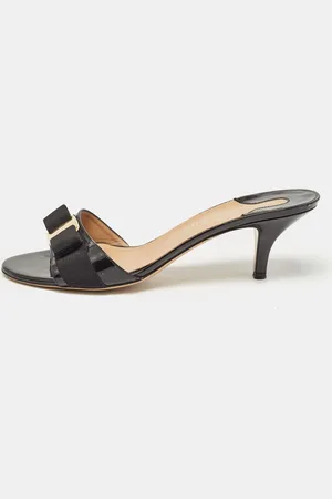 Salvatore Ferragamo Patent Leather Glory Bow Slide Sandals Size 40.5