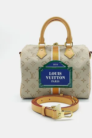 LOUIS VUITTON Leather Speedy Bandouliere 25 Shoulder Bag