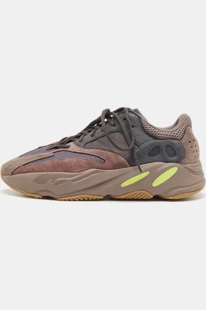 adidas Suede and Mesh Boost 700 Mauve Sneakers Size 46