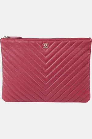CHANEL Classic New Medium Clutch