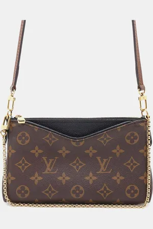 LOUIS VUITTON Noir/ Monogram Canvas Pallas Clutch