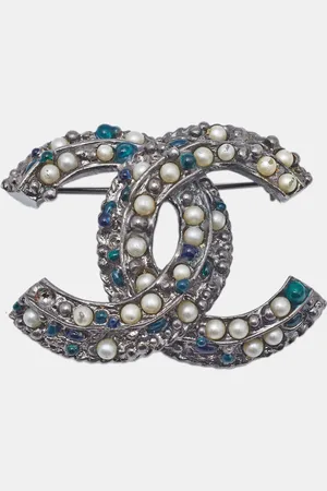 CHANEL CC Faux Pearl Resin Tone Brooch