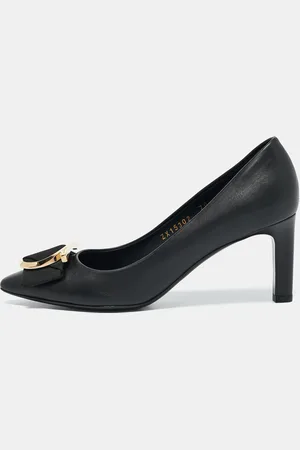 Salvatore Ferragamo Leather Ezia Pumps Size 36