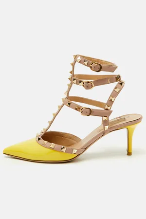 VALENTINO /Beige Patent Leather Rockstud Ankle Strap Pumps Size 39