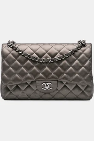 CHANEL Jumbo Classic Lambskin Double Flap Bag
