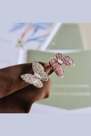 Van cleef 18K Gold, Diamond and Sapphire Two Butterfly Between the Finger Ring EU 51