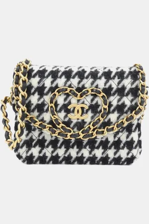 CHANEL /White Tweed Chain Clutch Bag