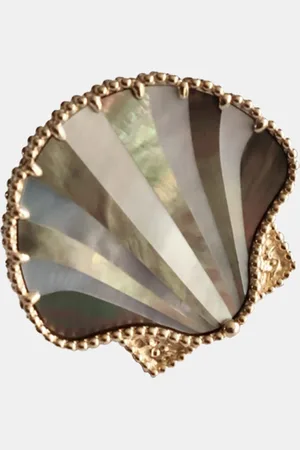 Van cleef 18K Gold and Mother of Pearl Lucky Summer Seashell Clip