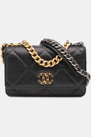CHANEL Quilted Lambskin 19 Wallet on Chain