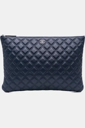 CHANEL CC Quilted Lambskin Double Stitch Clutch