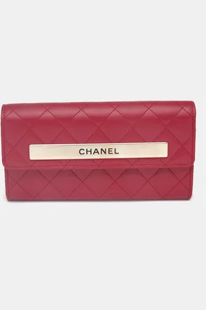 CHANEL Quilted Leather Trendy CC Flap Wallet