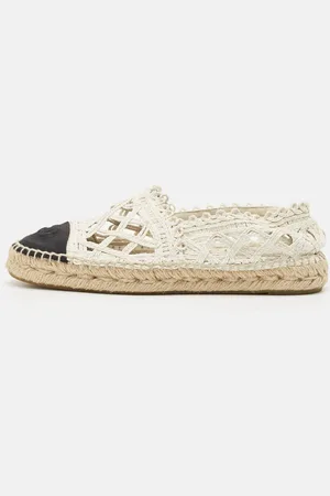 CHANEL /Back Raffia and Canvas Interlocking CC Logo Espadrilles Size 39