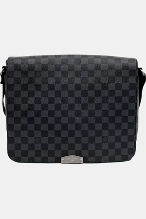 LOUIS VUITTON Graphite District MM bag