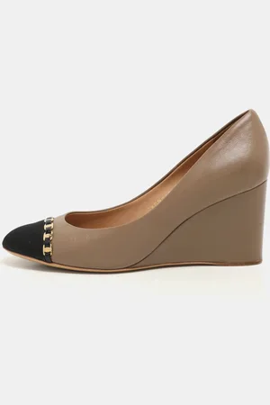 Salvatore Ferragamo Taupe Leather Nana Cap Toe Chain Detail Wedge Pumps Size 38