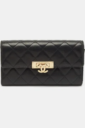 CHANEL Quilted Leather Golden Class Continental Wallet