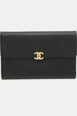 CHANEL Leather Vintage CC Flap Wallet