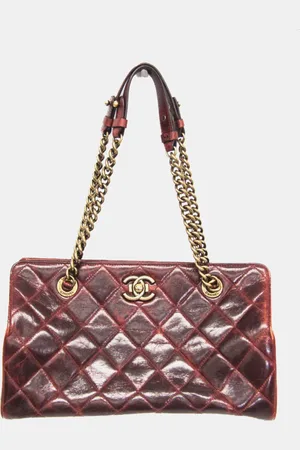 CHANEL Leather Chain Shoulder Bag