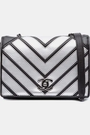 CHANEL /Silver Lambskin Small Chevron Couture Flap