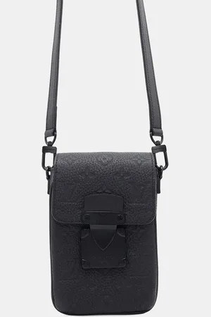 LOUIS VUITTON Noir Monogram Taurillon Spadlock Vertical Wearable Wallet