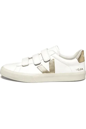 Veja /item/g:title