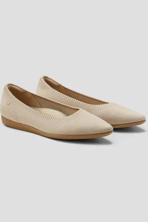 vivaia Lightweight Pointed-Ballet Flats (Aria Walker)