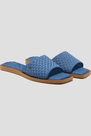 vivaia Pillow Top Slide Sandals (Manuella)